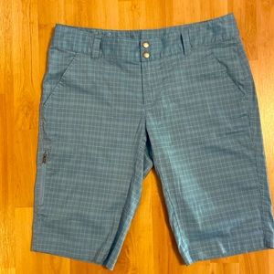 Columbia ladies shorts sz 10